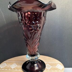 Amethyst Color Ruffle Vase 10 Inches High Daffodils pattern embossed